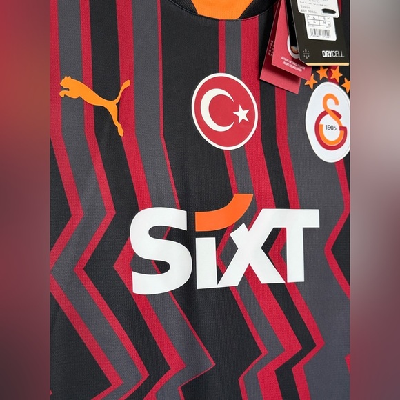 “Galatasaray SK” (Turkey) Men's Black and Red Jersey with Orange Accents - Picture 12 of 15